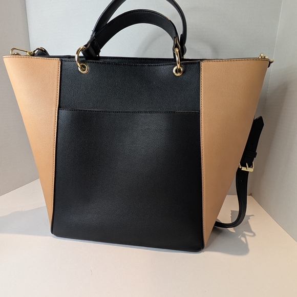 Danielle Nicole Black and Tan Tote Bag - Picture 2 of 10